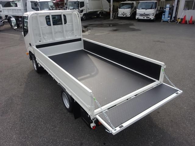 TOYOTA DYNA 2026 Image 31