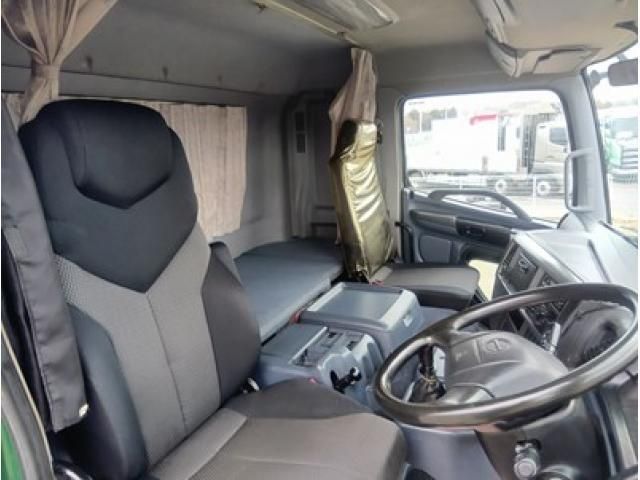 HINO PROFIA 2004 Image 31