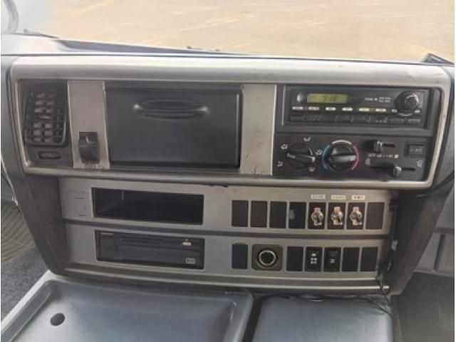 HINO PROFIA 2004 Image 31