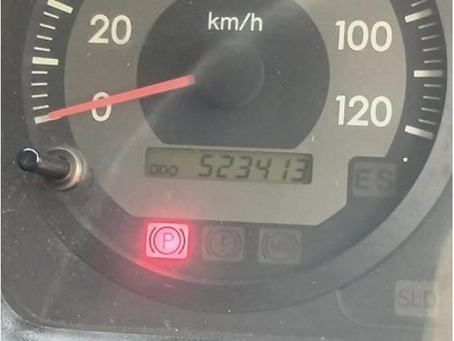 HINO PROFIA 2004 Image 31