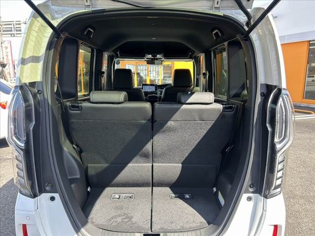 HONDA N BOX CUSTOM 2021 Image 31