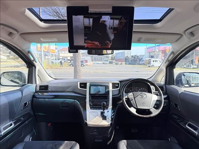 TOYOTA VELLFIRE 2013 Image 31