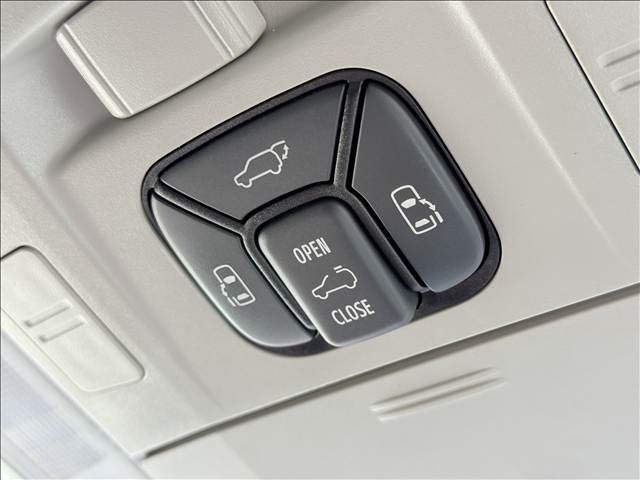 TOYOTA VELLFIRE 2013 Image 31