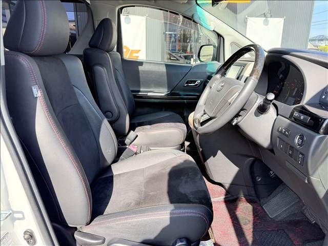 TOYOTA VELLFIRE 2013 Image 31