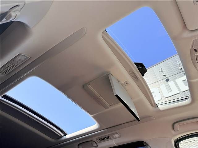 TOYOTA VELLFIRE 2013 Image 31