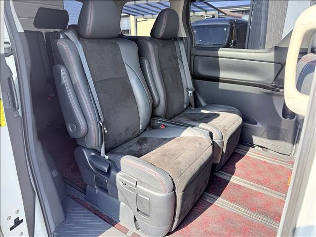 TOYOTA VELLFIRE 2013 Image 31