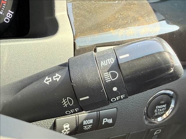 TOYOTA VELLFIRE 2013 Image 31