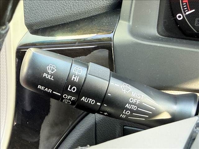 TOYOTA VELLFIRE 2013 Image 31