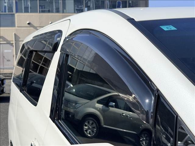 TOYOTA VELLFIRE 2013 Image 31