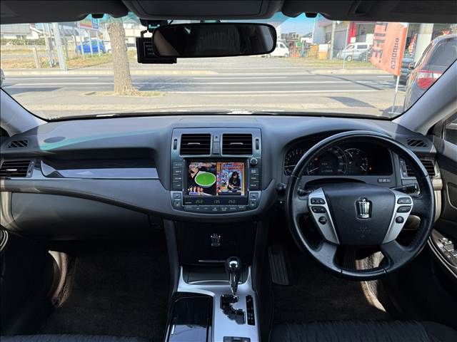 TOYOTA CROWN SEDAN 2011 Image 31