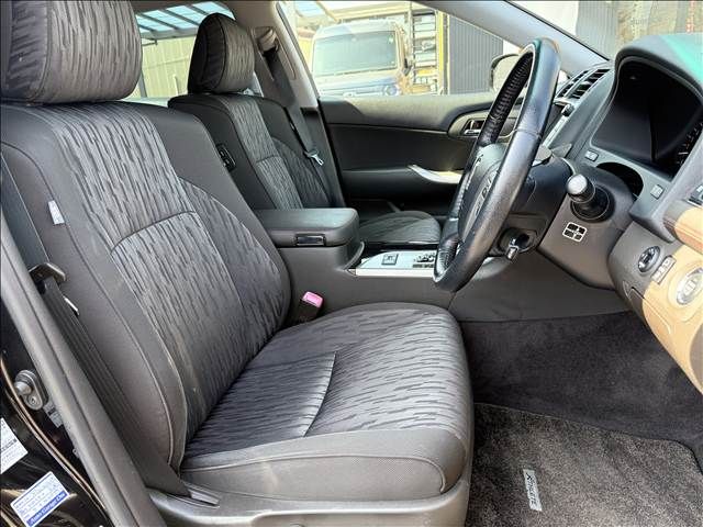 TOYOTA CROWN SEDAN 2011 Image 31