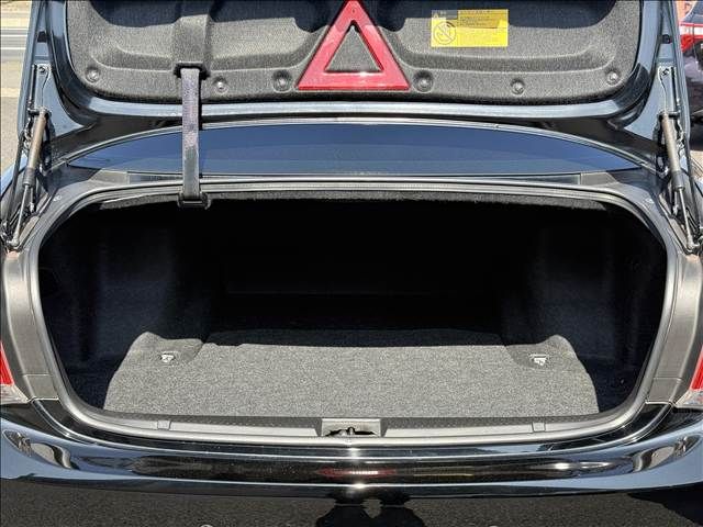 TOYOTA CROWN SEDAN 2011 Image 31