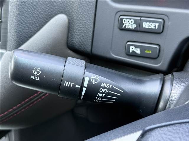 TOYOTA CROWN SEDAN 2011 Image 31