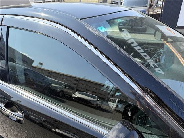 TOYOTA CROWN SEDAN 2011 Image 31