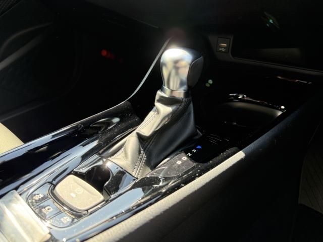 TOYOTA C-HR 2020 Image 31