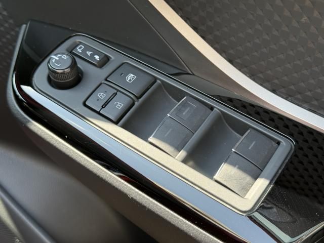 TOYOTA C-HR 2020 Image 31