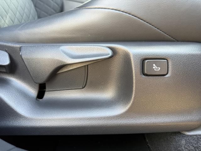 TOYOTA C-HR 2020 Image 31