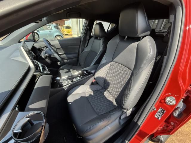 TOYOTA C-HR 2020 Image 31