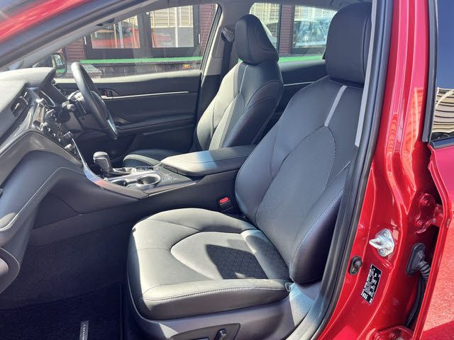 TOYOTA CAMRY HYBRID 2020 Image 31