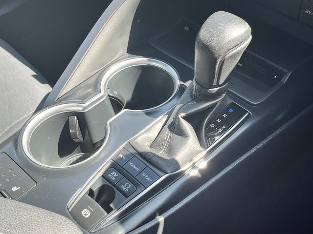 TOYOTA CAMRY HYBRID 2020 Image 31