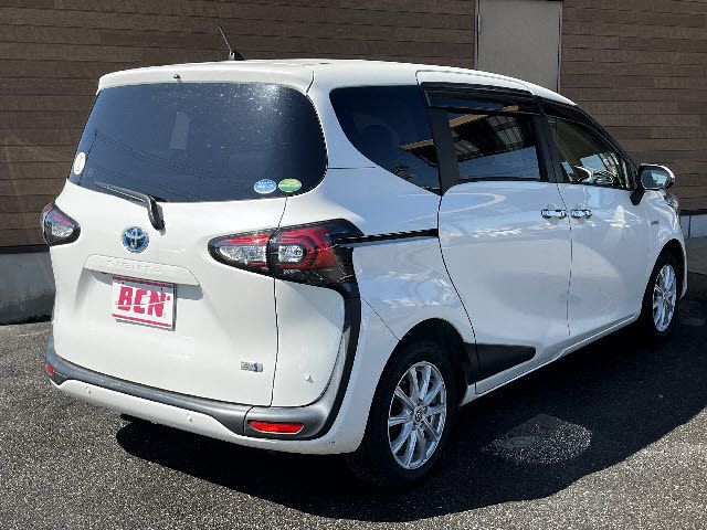 TOYOTA SIENTA HYBRID 2020 Image 31