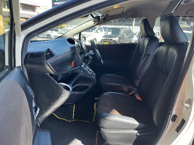 TOYOTA SIENTA HYBRID 2020 Image 31