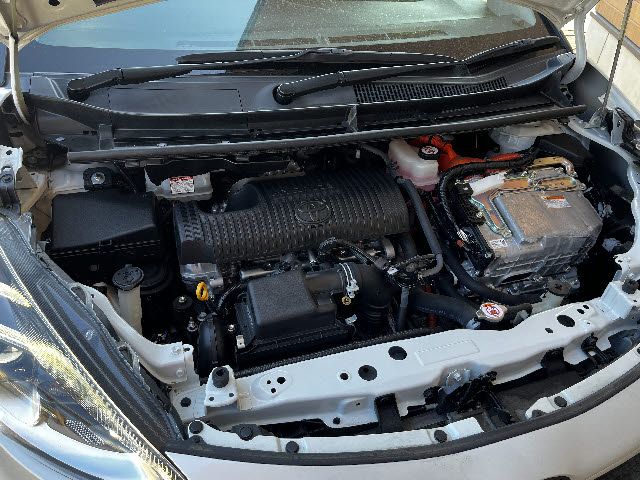 TOYOTA SIENTA HYBRID 2020 Image 31