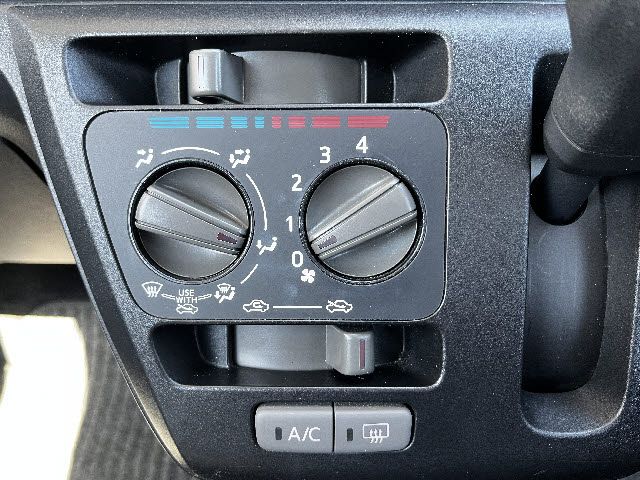 DAIHATSU MIRA E:S 2019 Image 31