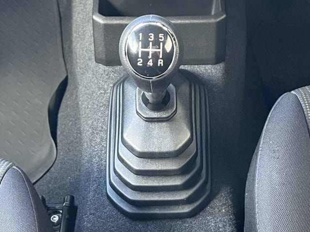 SUZUKI JIMNY 4WD 2023 Image 31