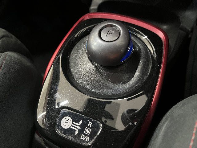 NISSAN NOTE 2018 Image 31