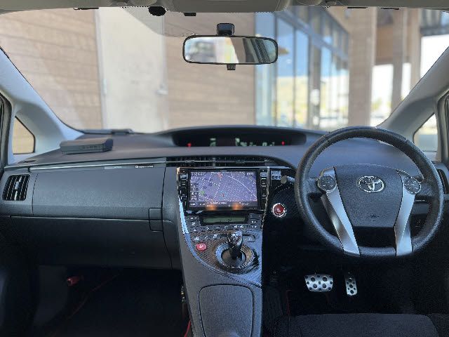 TOYOTA PRIUS 2014 Image 31