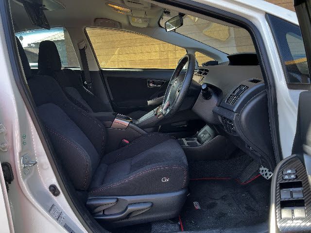 TOYOTA PRIUS 2014 Image 31