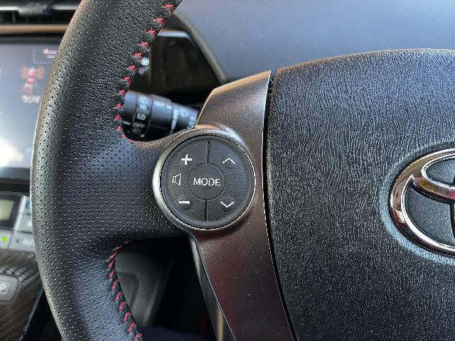 TOYOTA PRIUS 2014 Image 31