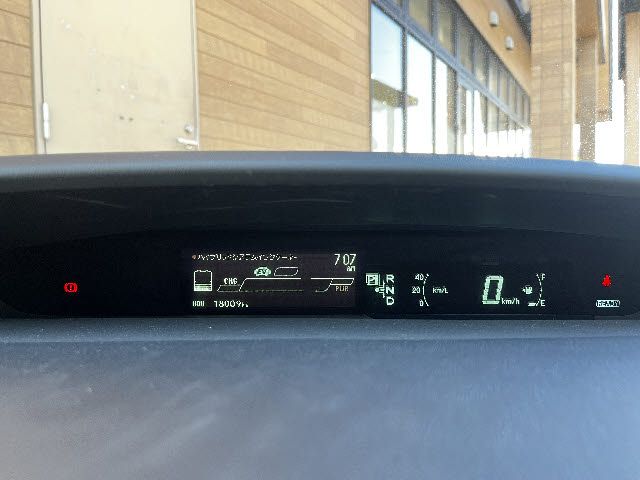 TOYOTA PRIUS 2014 Image 31