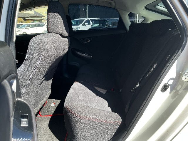 TOYOTA PRIUS 2014 Image 31