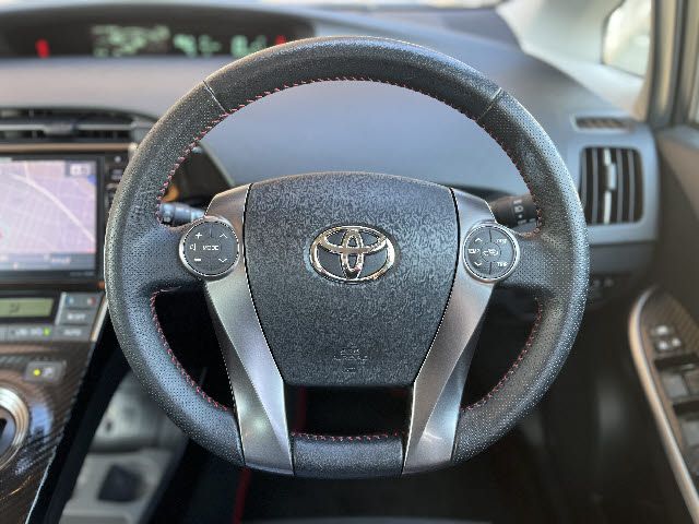 TOYOTA PRIUS 2014 Image 31