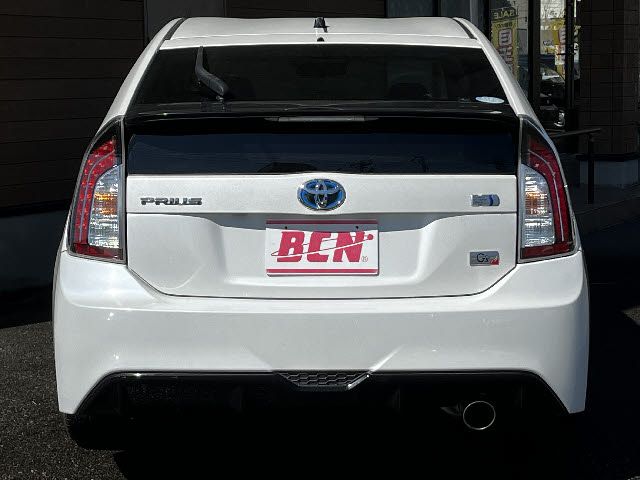 TOYOTA PRIUS 2014 Image 31