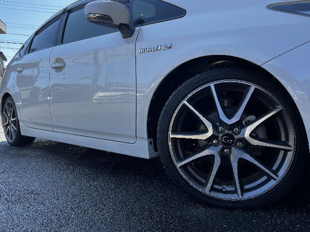 TOYOTA PRIUS 2014 Image 31