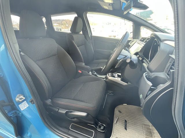 HONDA FIT HYBRID 2015 Image 31