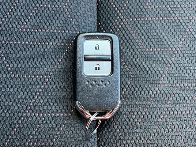 HONDA FIT HYBRID 2015 Image 31