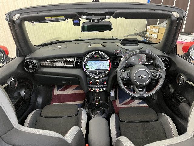 BMW MINI OPEN 2021 Image 31