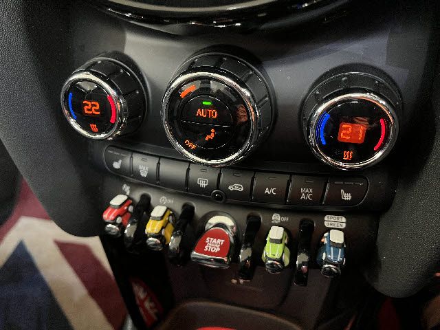 BMW MINI OPEN 2021 Image 31