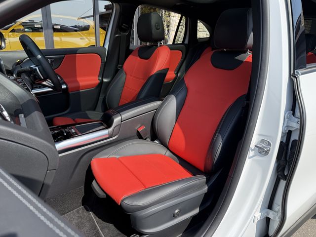 MERCEDES BENZ GLA CL 2023 Image 31