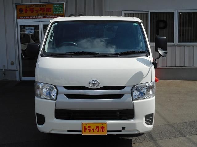 TOYOTA HIACE VAN 4WD 2016 Image 31