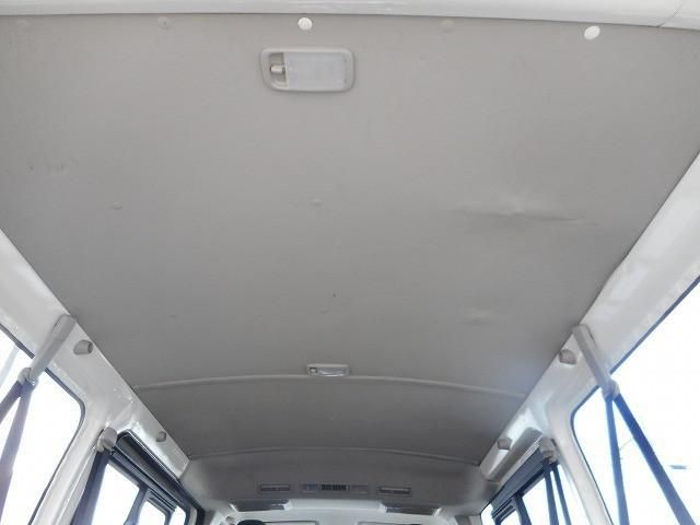 TOYOTA HIACE VAN 4WD 2016 Image 31