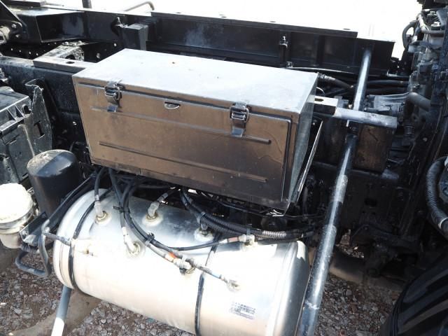 MITSUBISHI FUSOU FIGHTER 2013 Image 31