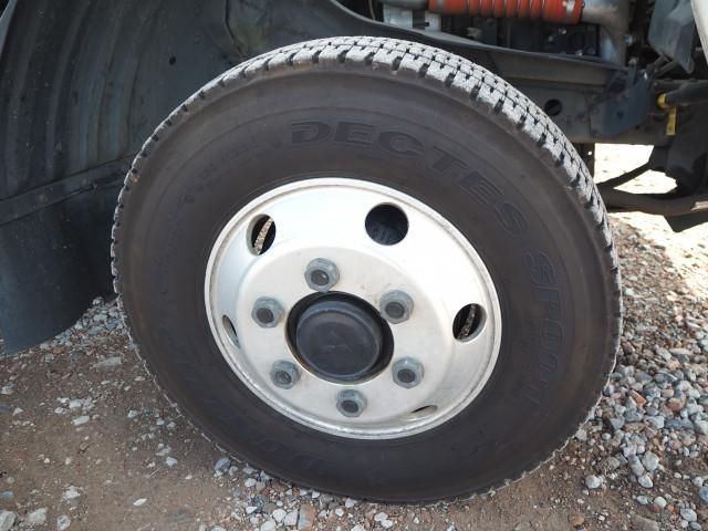 MITSUBISHI FUSOU FIGHTER 2014 Image 31