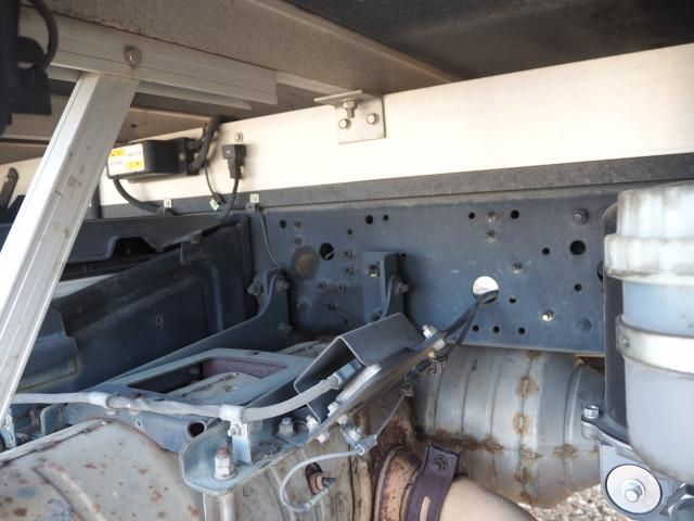 MITSUBISHI FUSOU FIGHTER 2014 Image 31