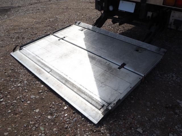 MITSUBISHI FUSOU FIGHTER 2014 Image 31