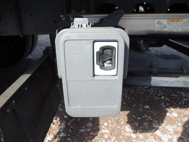 MITSUBISHI FUSOU FIGHTER 2014 Image 31